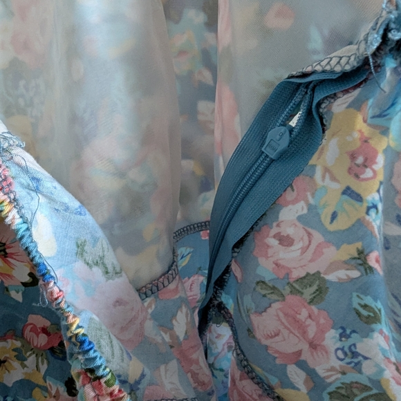 Handmade Vintage Floral Halter Dress XL / 2XL – Retro Fit & Flare with Tulle Hem - Picture 6 of 9